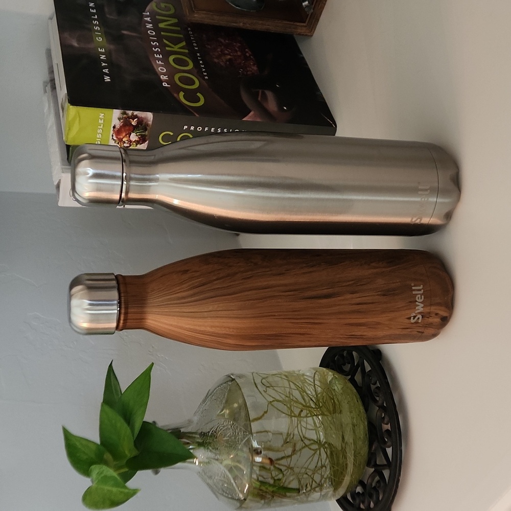 2 Swell 25 oz bottles